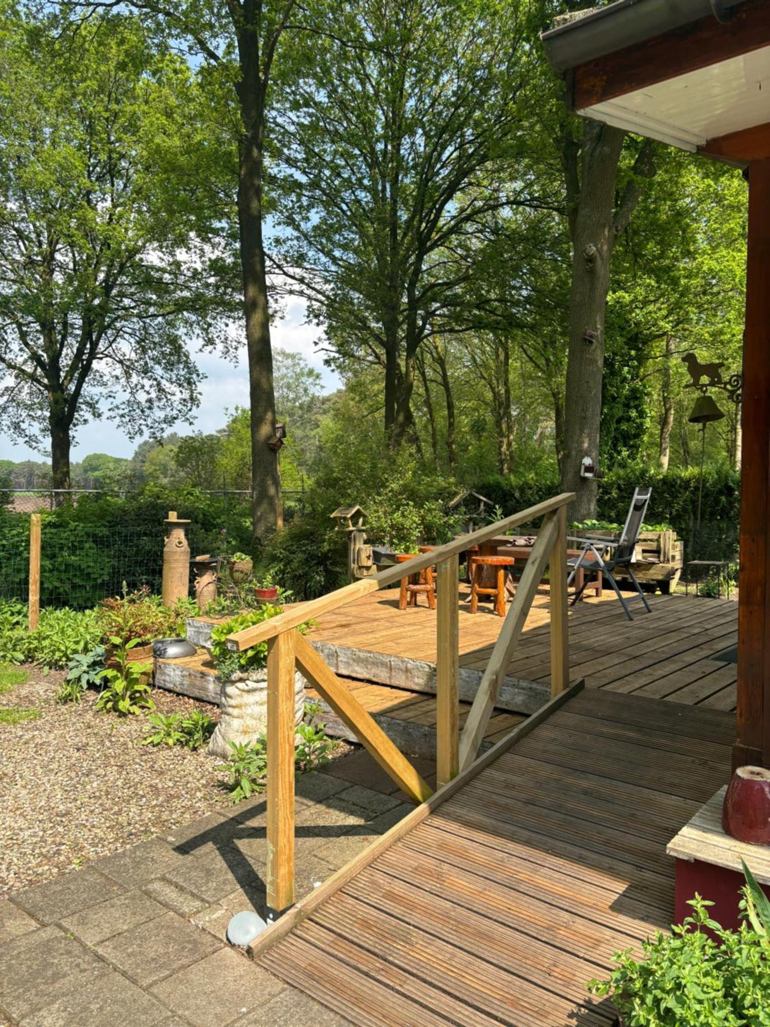 Chalet De Kleine Eekhoorn Lage Mierde Exterior photo